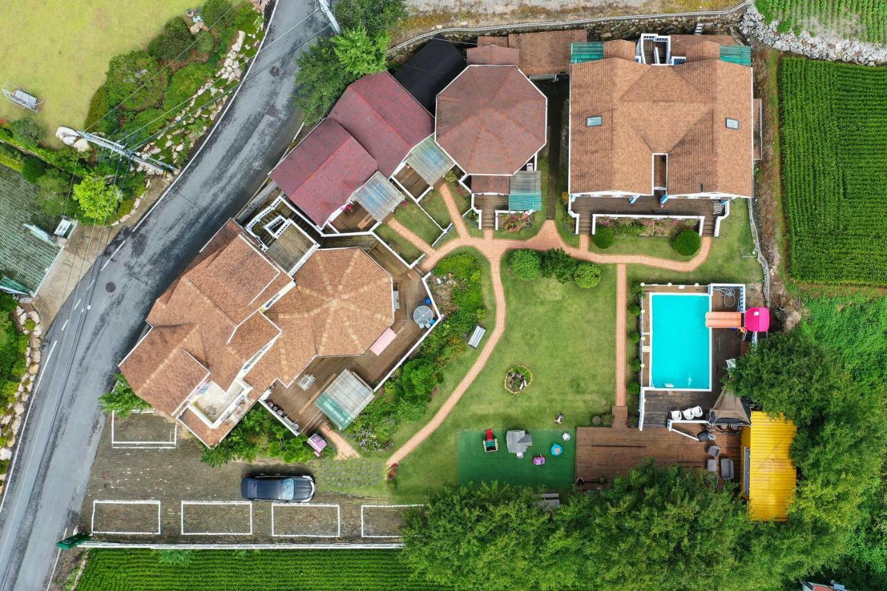 Polaris Tourist Pension Gyeongju Exterior foto